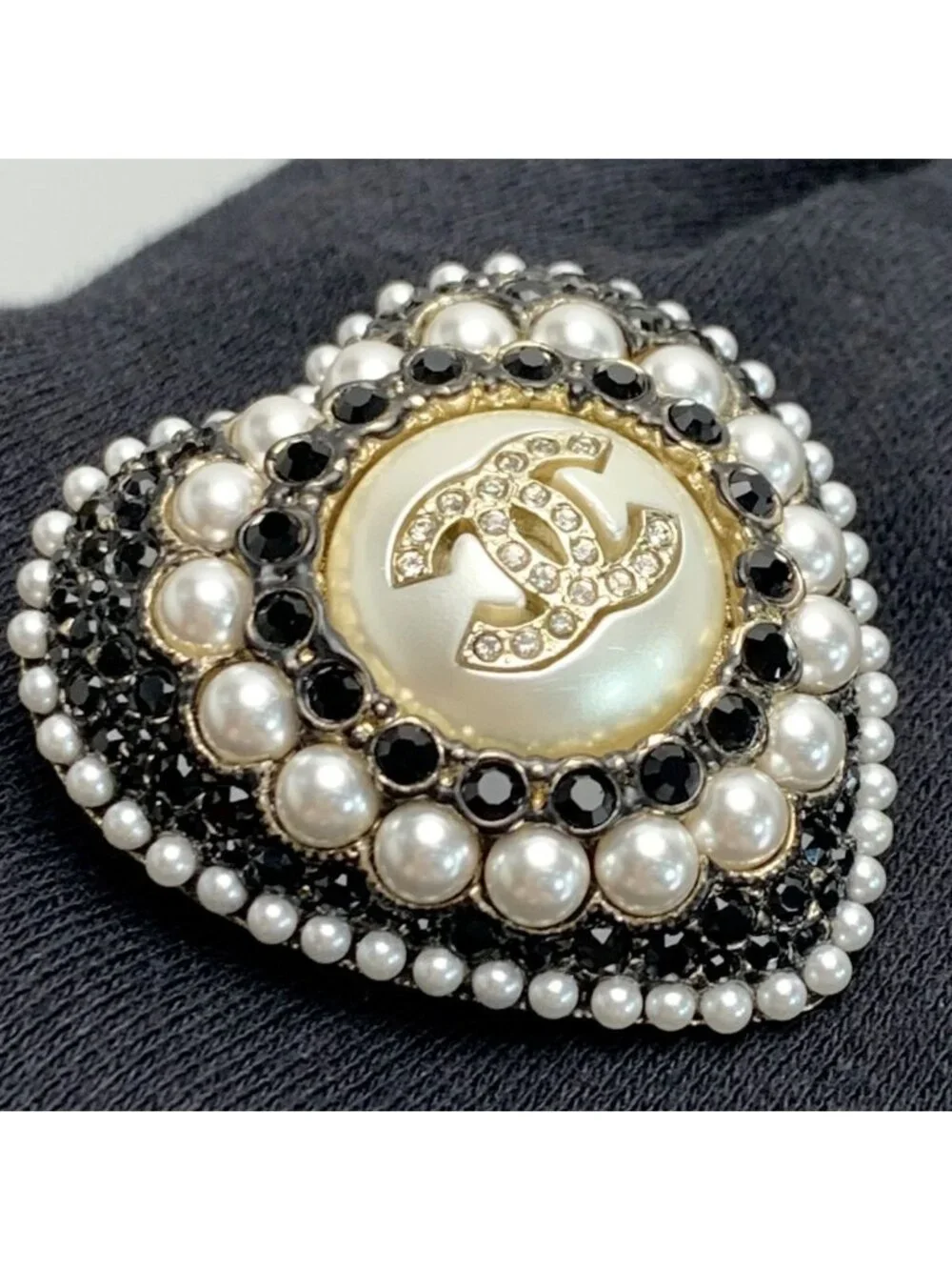 Chanel Heart L22 B GP Rhinestone Faux Pearl Black Brooch
